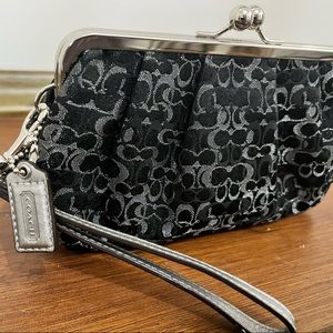 Coach, old school clutch